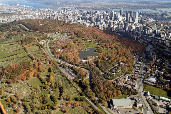 Urbanisme et plaisirs : mise en dialogue au travers de la constitution du mont Royal (Montréal)